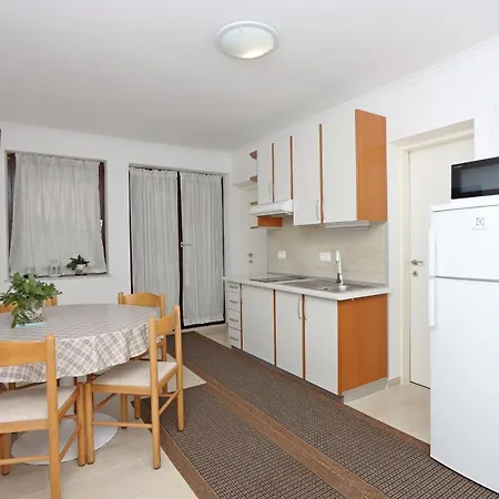Appartement With Parking Space Vantacici, Krk - 18476 *